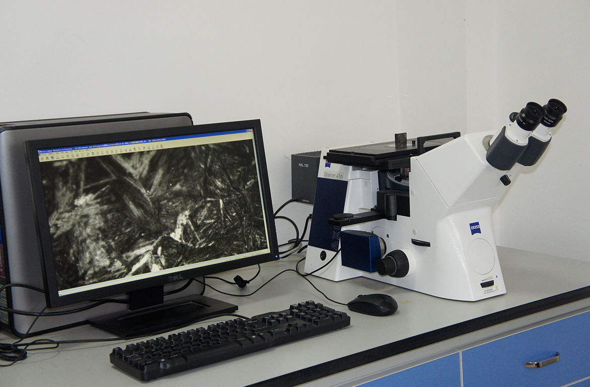 Zeiss Inverted research - grade material microscope